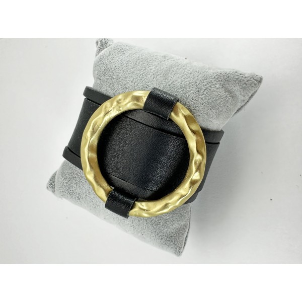 Siyah Deri Yuvarlak Desenli Bileklik